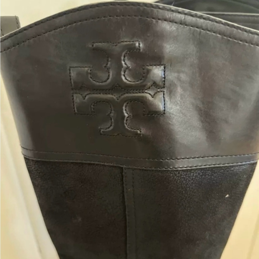 Black Knee-High Leather Boots - Picture 2 of 7